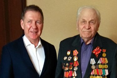 Новогодние поздравления депутата